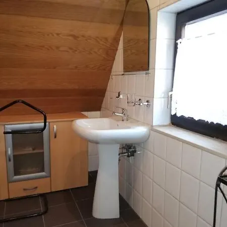 Romantisches - 2 Schlafzimmer Und 2 Baeder - Auf Historischer Hofreite *