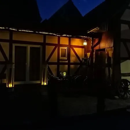 Romantisches - 2 Schlafzimmer Und 2 Baeder - Auf Historischer Hofreite * Gründau