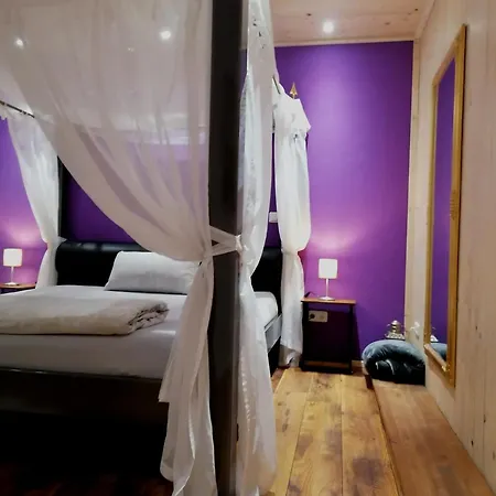 Romantisches - 2 Schlafzimmer Und 2 Baeder - Auf Historischer Hofreite Gründau