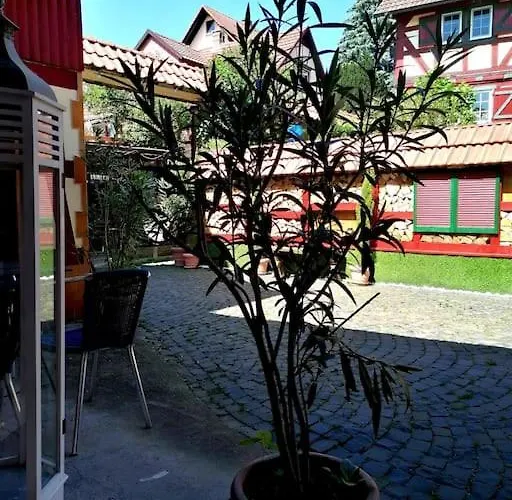 Romantisches - 2 Schlafzimmer Und 2 Baeder - Auf Historischer Hofreite *