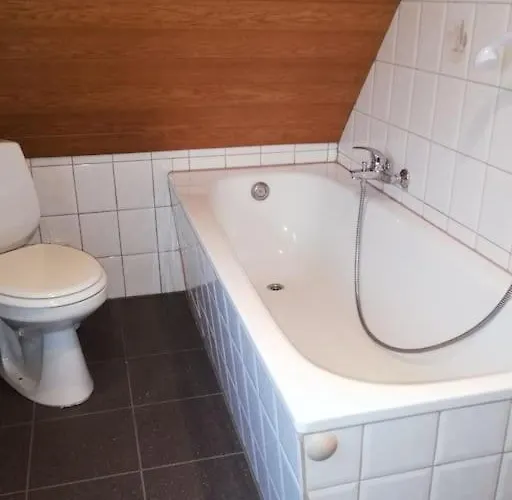 Romantisches - 2 Schlafzimmer Und 2 Baeder - Auf Historischer Hofreite Casa vacanze Gründau